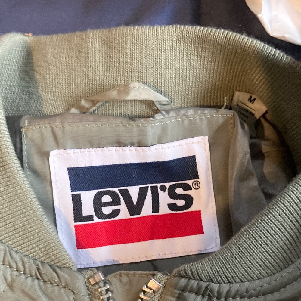 Levi's Sage Quilted Bomber Jacket - Picture 3 of 4